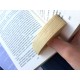 Thumb Thing Wood- Rozwieracz książek na kciuk